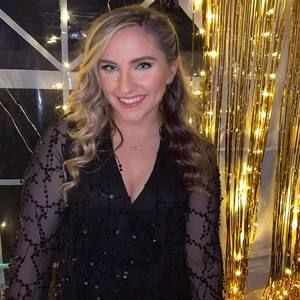 Meet your Posher, Caroline